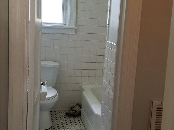 1 full bath 