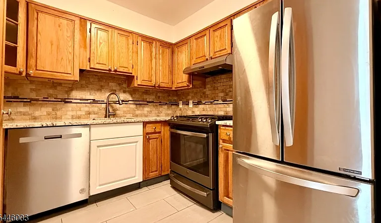 90 E Blackwell St #A — Photo 5