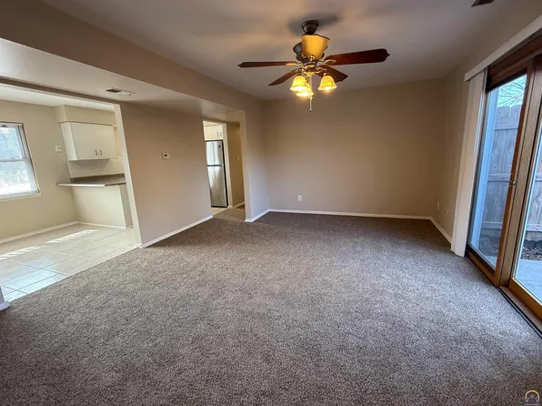 5440 SW 12th Ter APT 1, Topeka, KS 66604