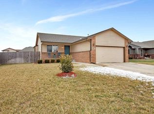 1861 W Saddle Brooke St, Haysville, KS 67060