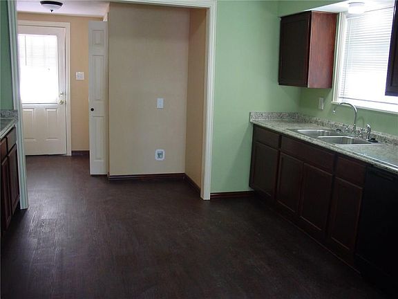 4th image of 1108 E Baltimore Ave