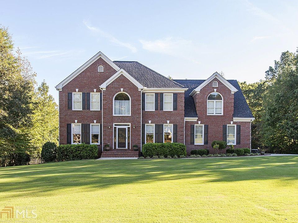 1st image of 404 Silverton Dr