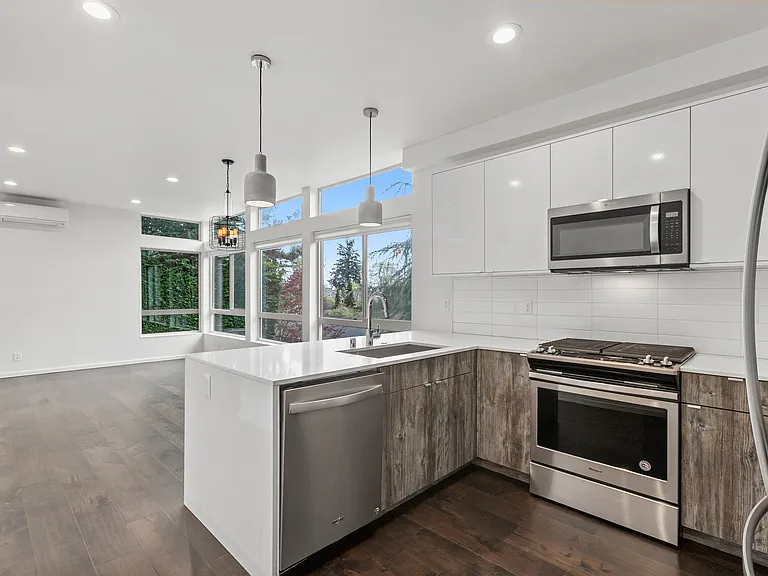 308 Boston St — Photo 10