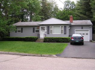 34 Clover St, South Burlington, VT 05403