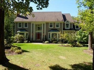 7135 Fox Ledges Ln, Chagrin Falls, OH 44022