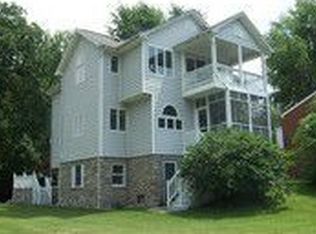 1689 Cliff Dr, Edgewater, MD 21037