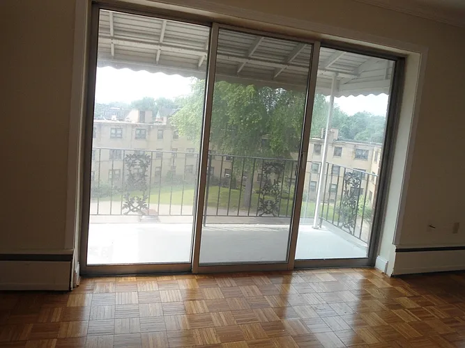 267 Linwood Ave #1D — Photo 5