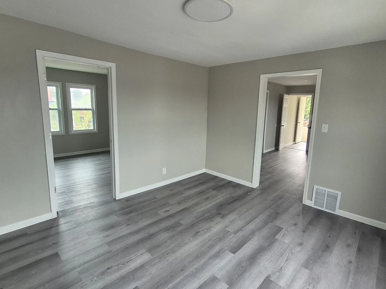 3 bed, 1152 sqft, $1,595 — Photo 4