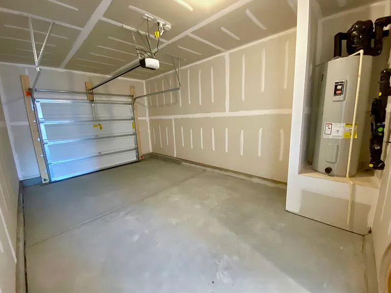 2054 Strickland Oak Way — Photo 32