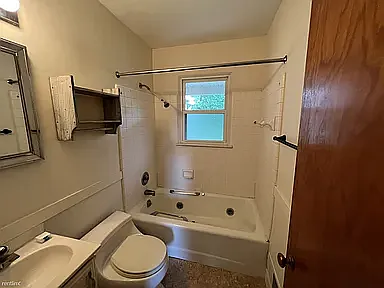 711 Smith Ave — Photo 10