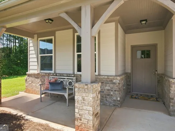 140 Stewart Glen Dr, Covington, GA 30014