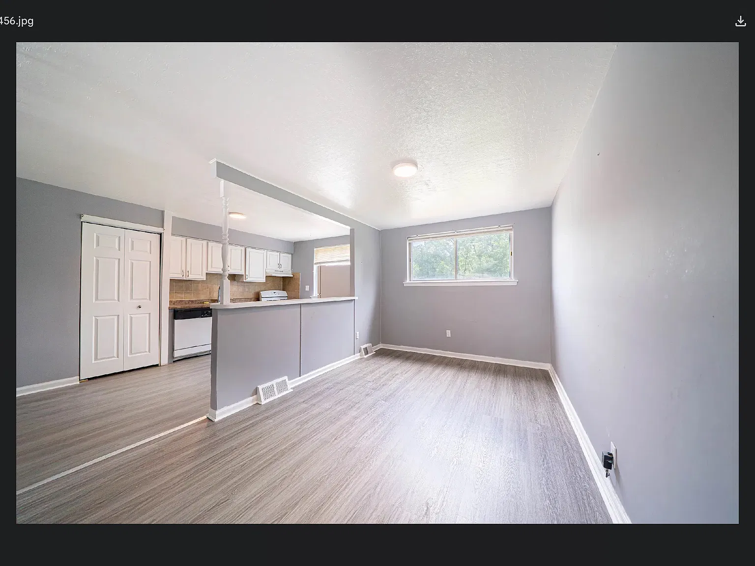 3 bed, 1.5 bath, 1480 sqft, $1,900 — Photo 4