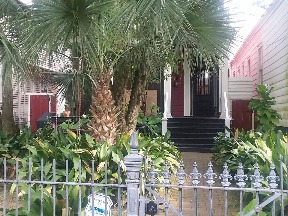 1st image of 1135 Philip St