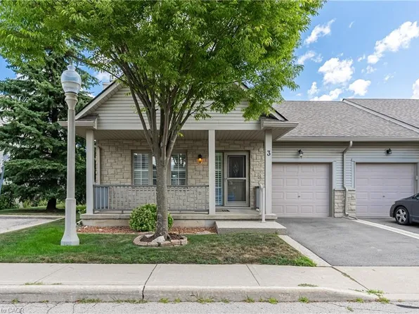 34 Southbrook Dr #3, Hamilton, ON L0R 1C0