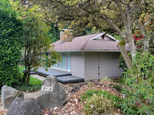 (undisclosed Address), Coos Bay, OR 97420