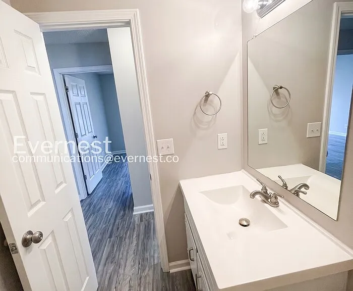320 Donna Dr — Photo 15