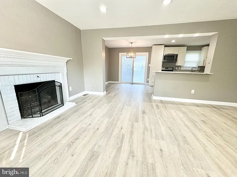 129 New Albany Rd #A — Photo 4
