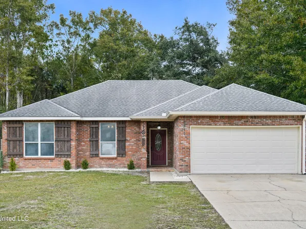 6317 Bambo St, Diamondhead, MS 39525