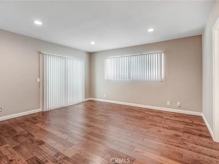 5437 Castle Knoll Rd — Photo 9