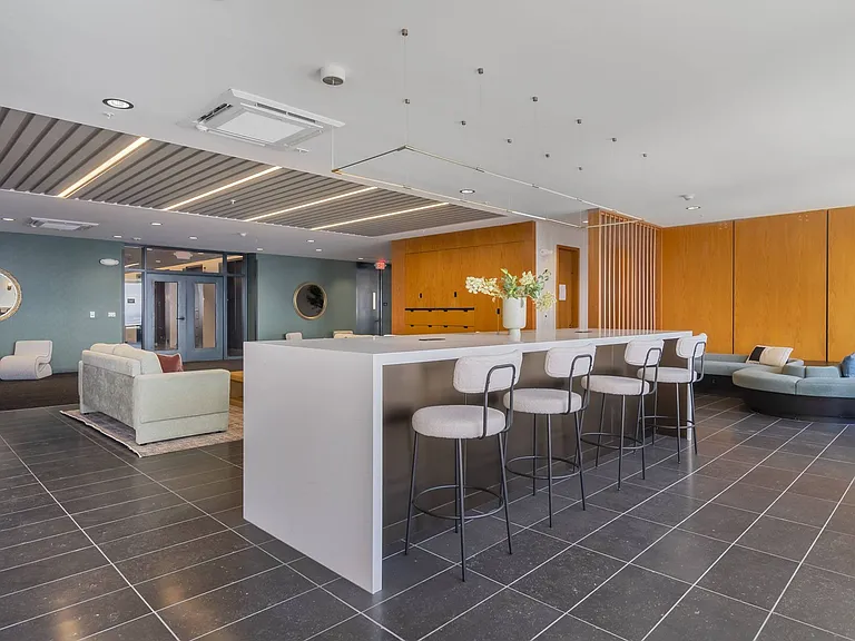 Resident Clubroom Lounge