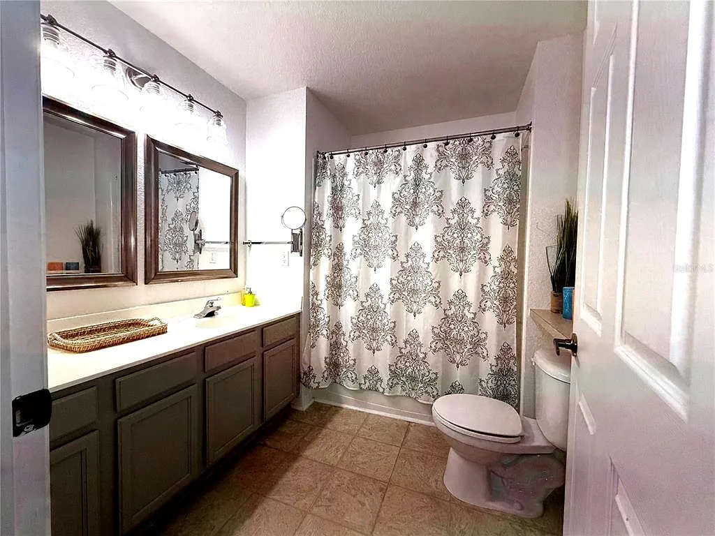 4 bed, 3.0 bath, 1470 sqft, $2,000 — Photo 3