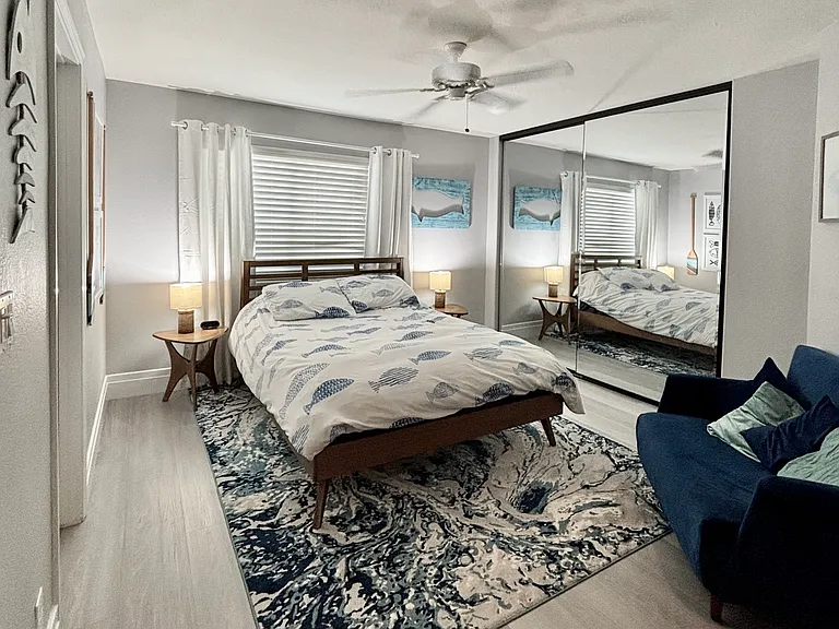 Upstairs bedroom with queen bed