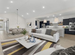 702 E Coho Dr, San Tan Valley, AZ 85140