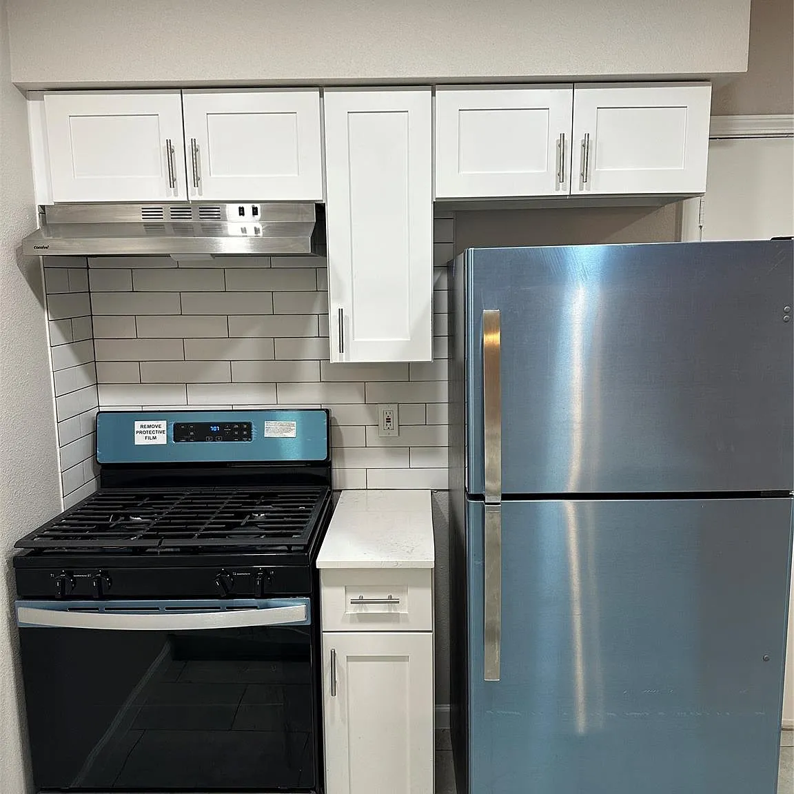 2 bed, 1.0 bath, 735 sqft, $1,250 — Photo 1