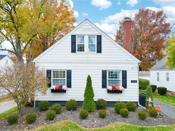 1415 Falls Ave, Cuyahoga Falls, OH 44223