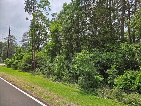 97 Indian Creek Dr, Conroe, TX 77304