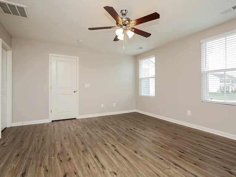 1418 Christina Hayes Ln — Photo 12