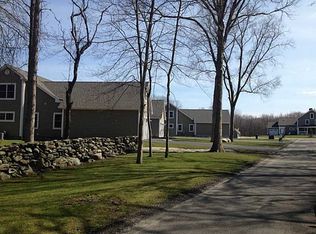 40 Hamilton Farm Rd, North Kingstown, RI 02852