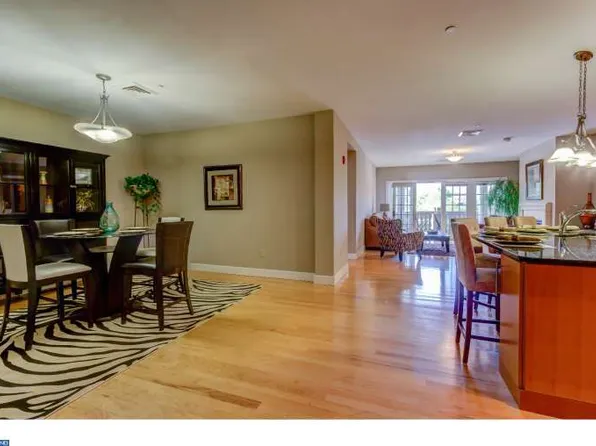 510 Wellington Sq APT 204, Exton, PA 19341