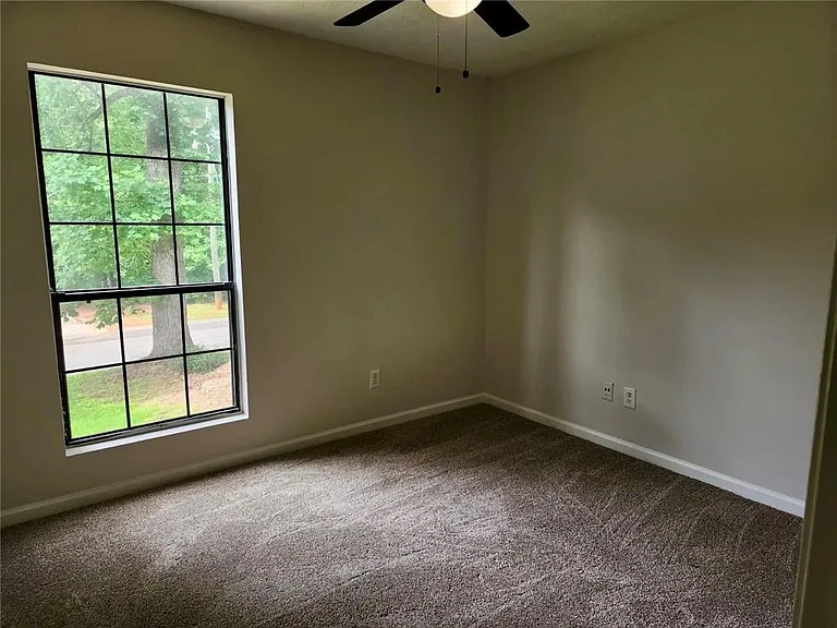 1367 Fairview Trl — Photo 10