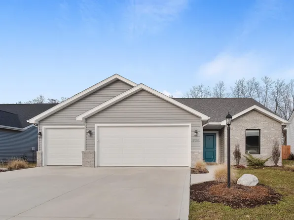 2160 Freestone Pl, Huntertown, IN 46748