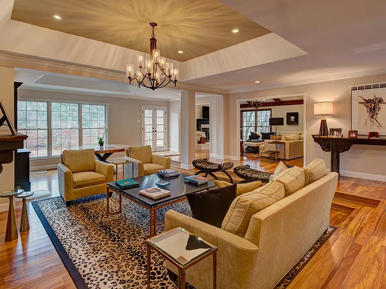 10490 Frontenac Woods Ln — Photo 10