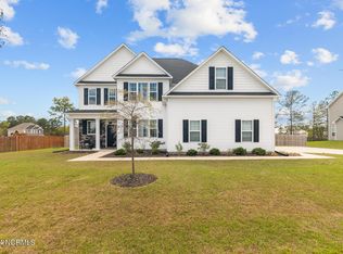 899 Needlerush Rd, Sneads Ferry, NC 28460