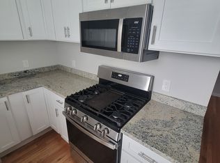 522 S Almond St #3, Fall River, MA 02724