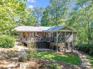 560 Stillwood Dr, Gainesville, GA