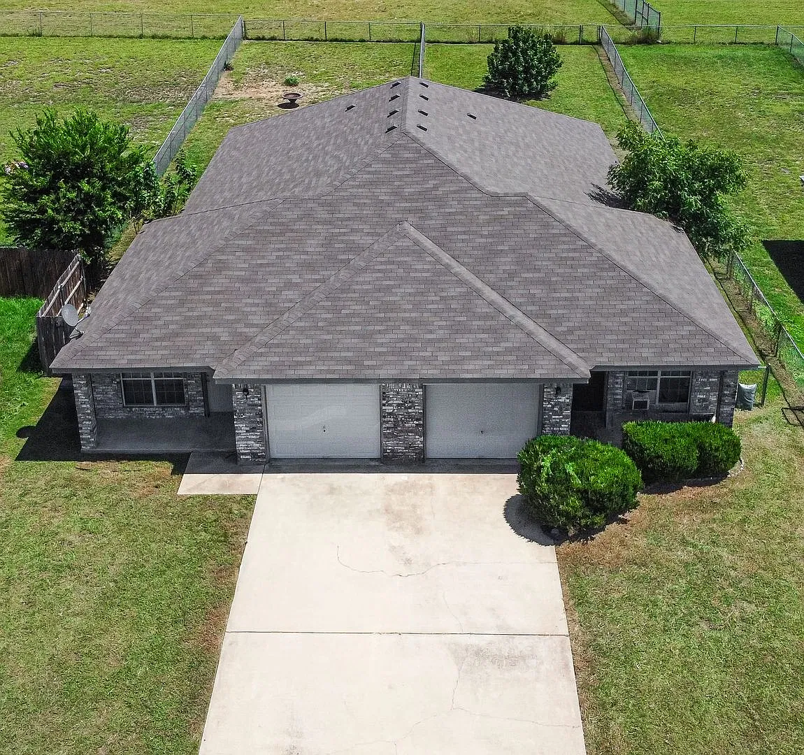 3504 Dustin Ct — Photo 3