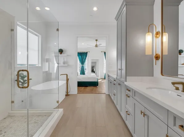 1216 Mosaico Ln, Houston, TX 77055