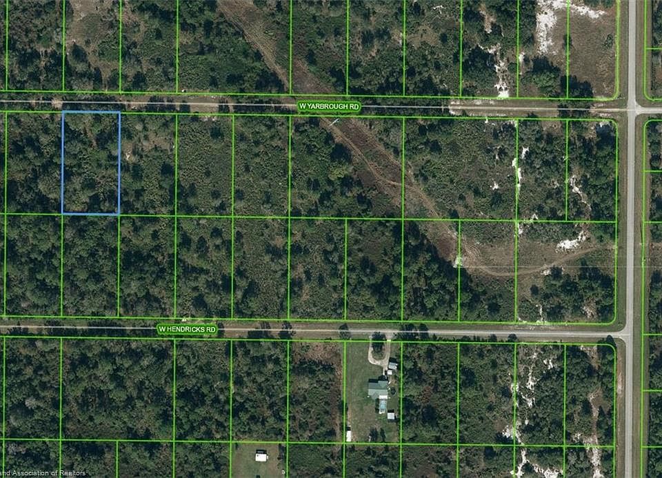 2nd image of 2923 W Yarbrough Rd