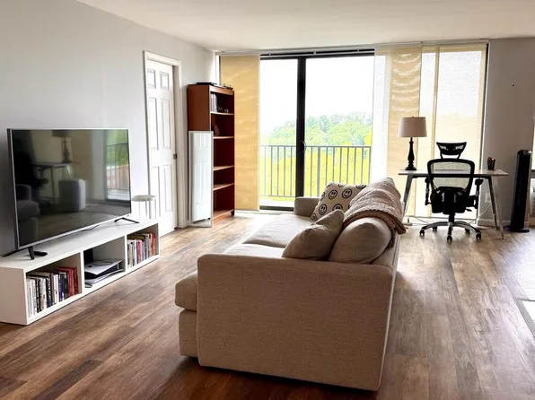 1510 12th St N APT 703, Arlington, VA 22209