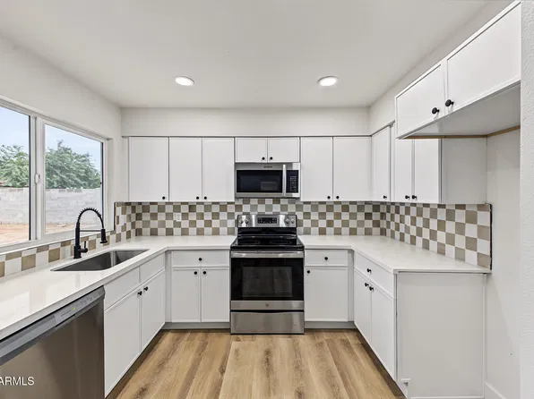7034 W PALO VERDE Avenue, Peoria, AZ 85345