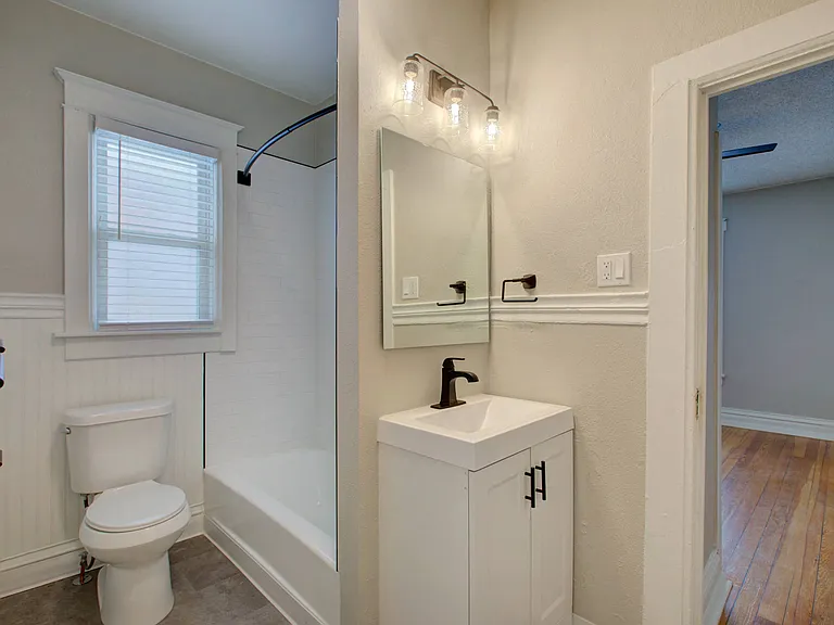 227 N Pearl St — Photo 18