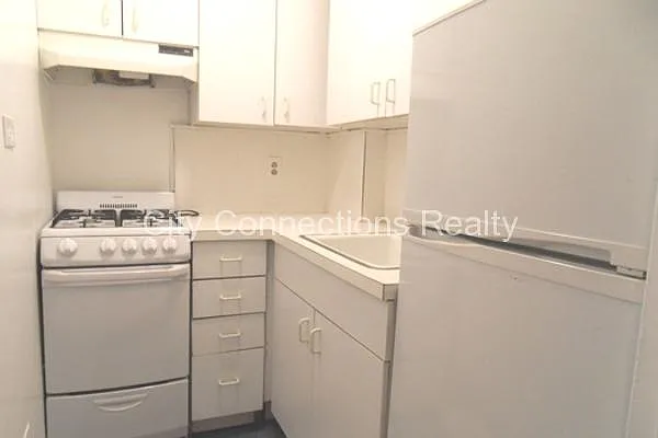 Rented by City Connections Realty | media 21