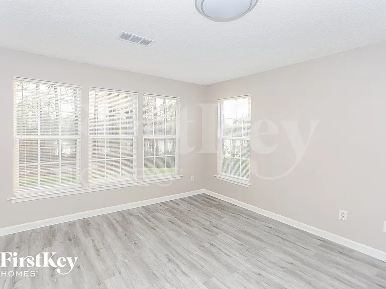 1940 Summit Ridge Ln — Photo 13