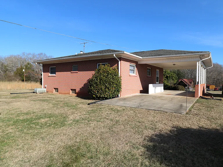 3255 Ararat Rd — Photo 16