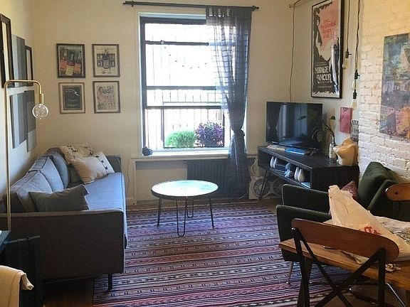 2nd image of 141 W 80th St #6R