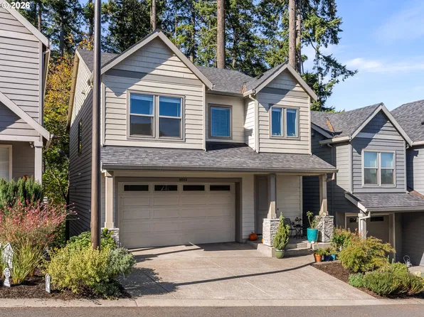 10933 SW Annand Hill Ct, Tigard, OR 97224